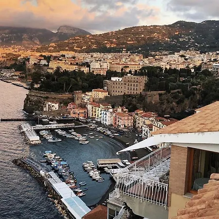 Blue Coral 4* Sorrento